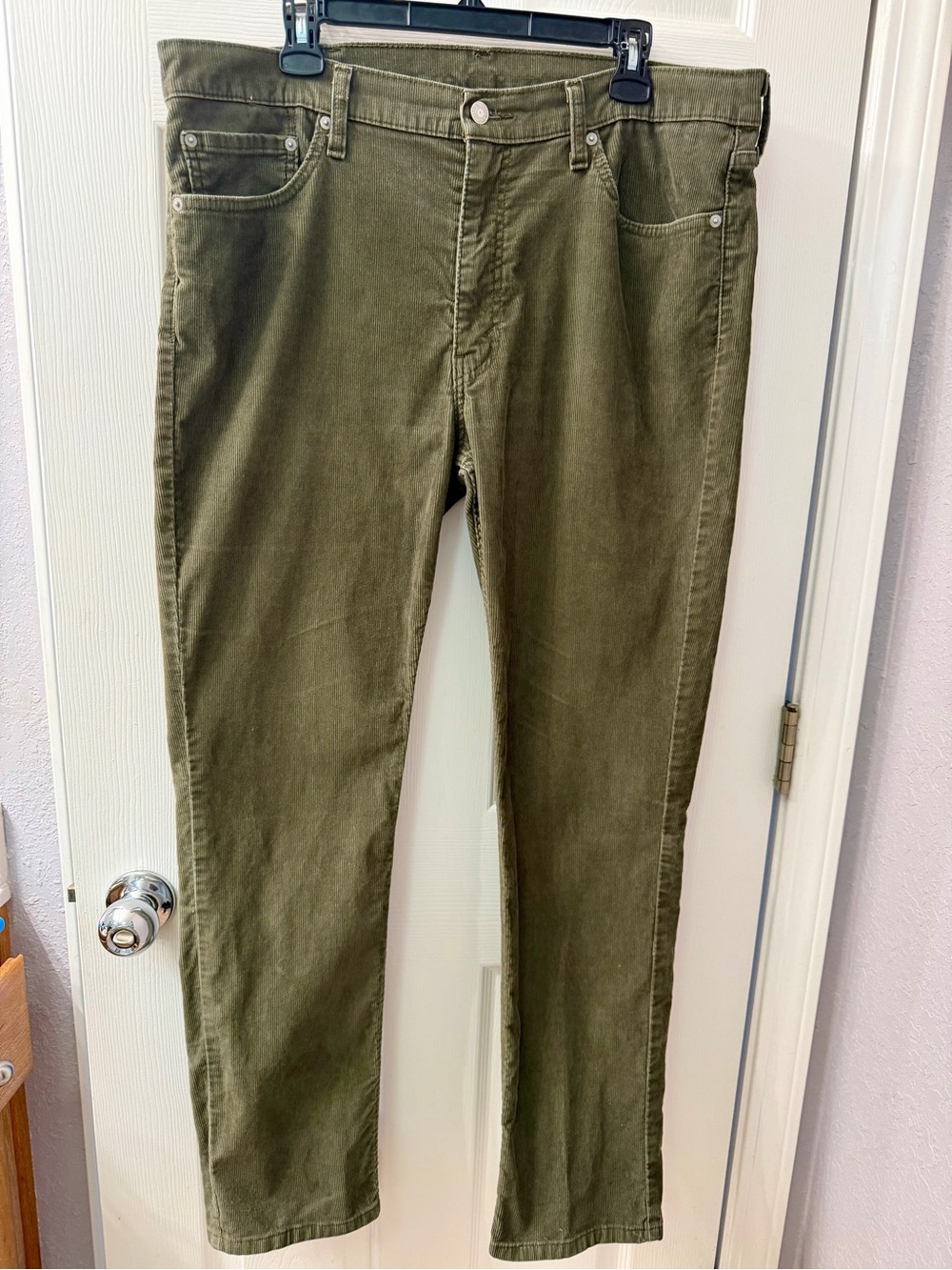 Levi’s 511 Slim Straight Olive Green Corduroy Men’s Jeans Pants 38 x 32